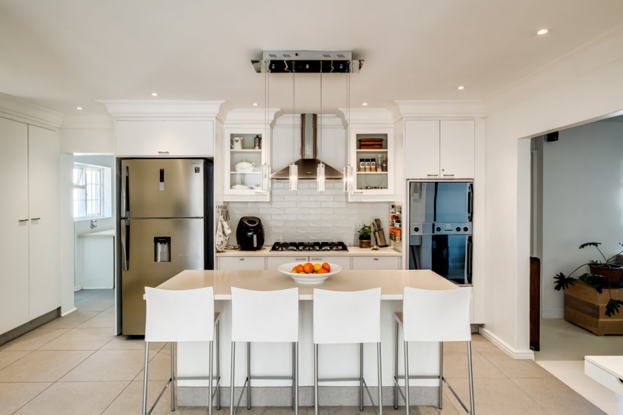 To Let 4 Bedroom Property for Rent in Constantia Western Cape